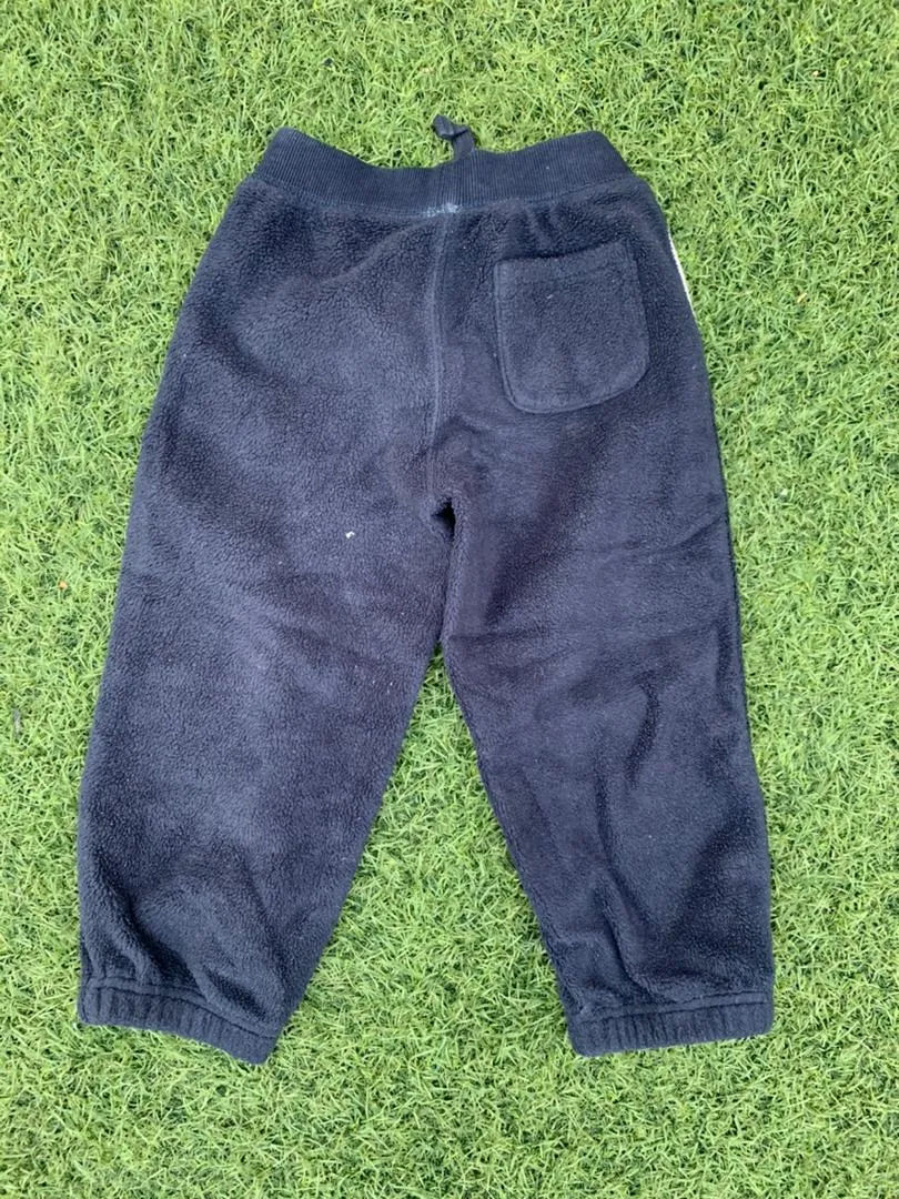 89cap black joggers size 5years