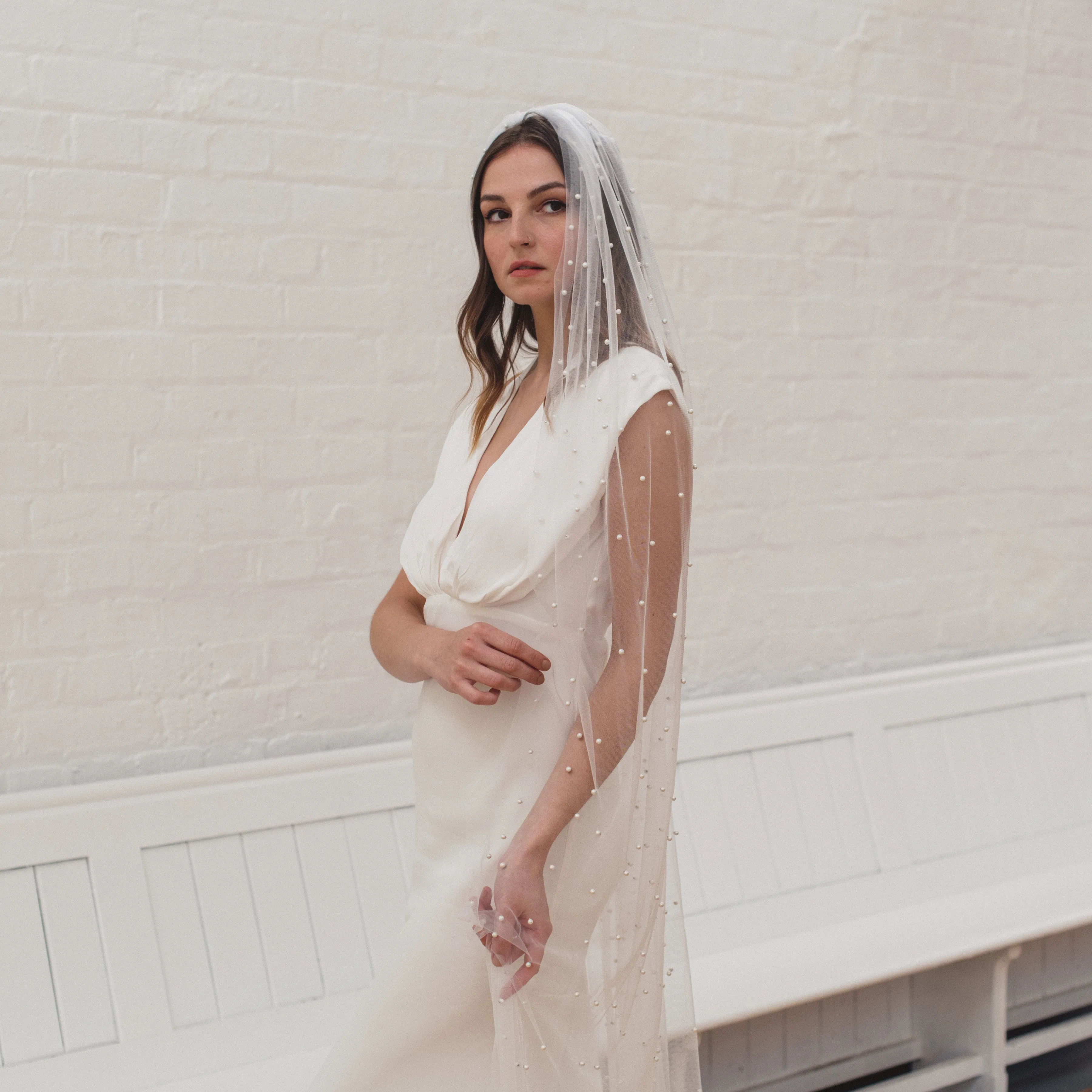 CATRINE | Single tier veil with pearls