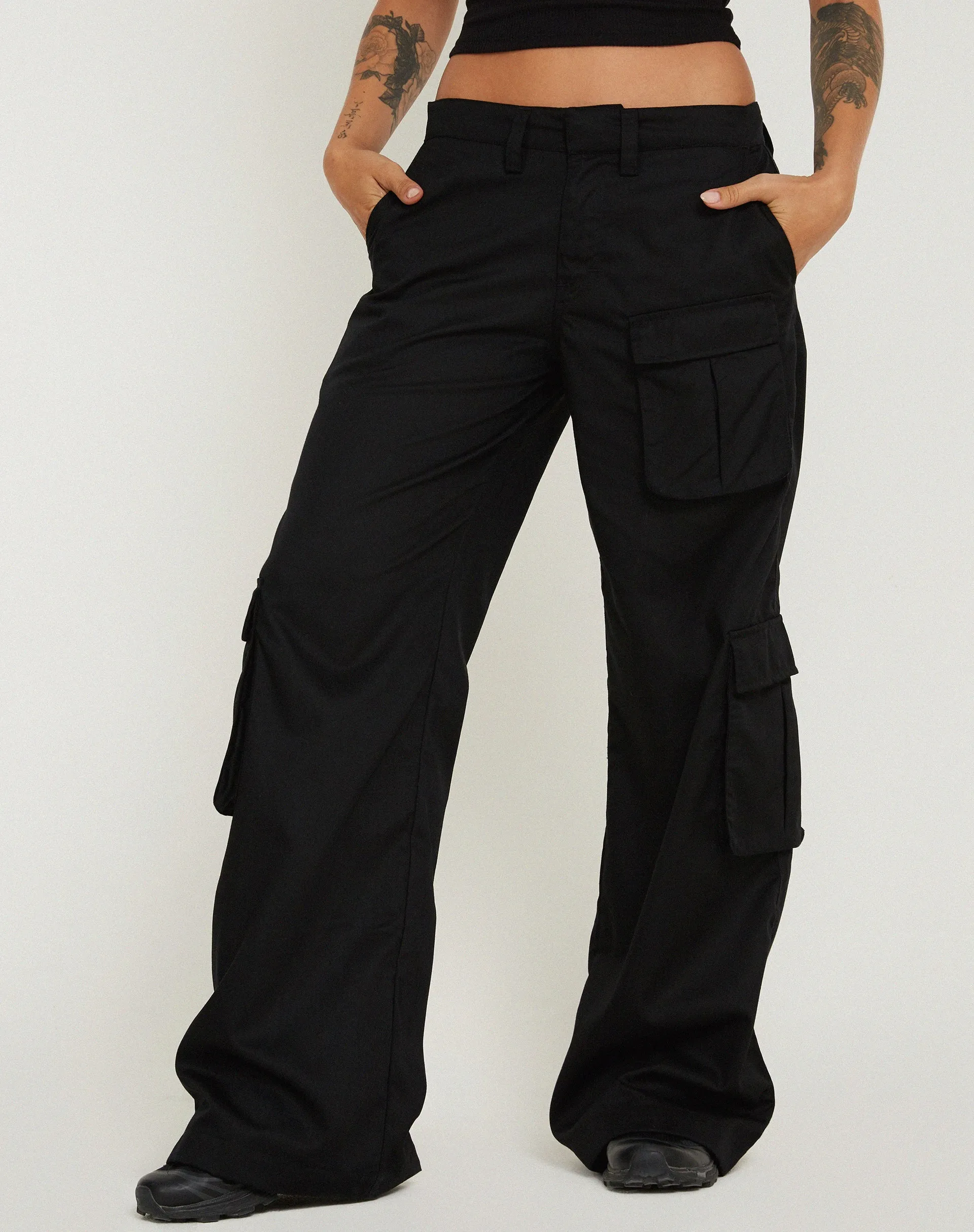 Lovis Cargo Trouser in Black